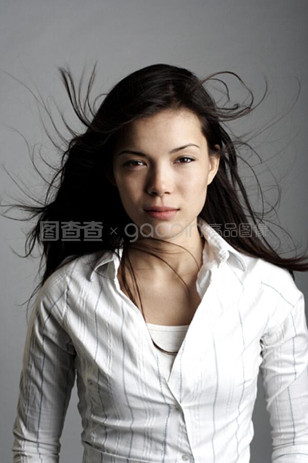 烟雾弥漫